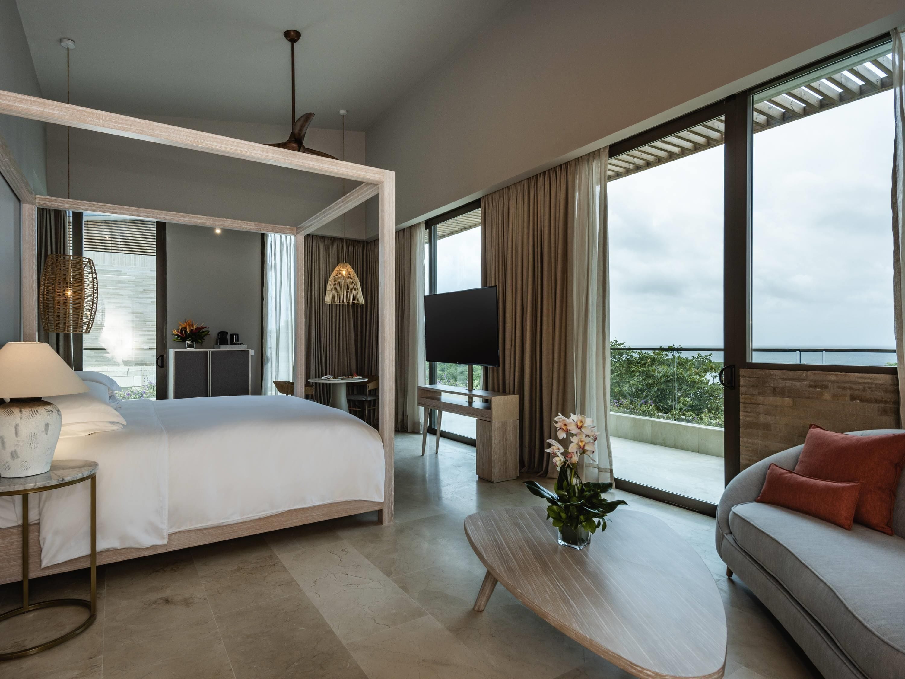 Emerald Ocean Suite, 1 King Bed | Egyptian cotton sheets, premium bedding, down comforters