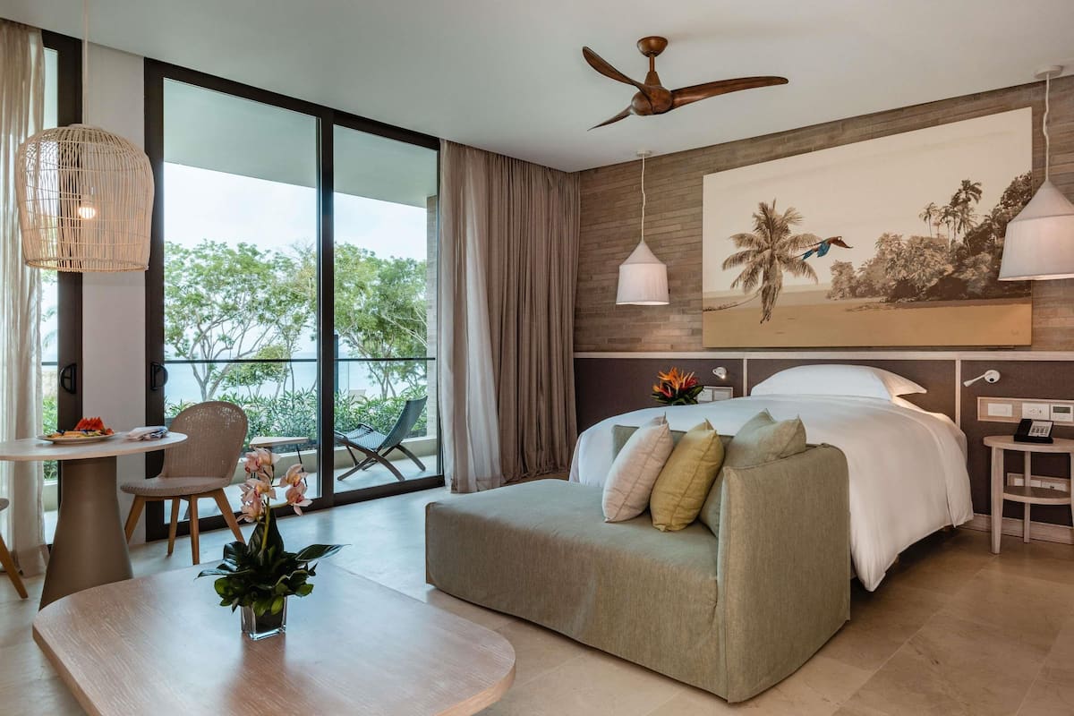 Junior Suite, 1 King Bed | 1 bedroom, Egyptian cotton sheets, premium bedding, down comforters