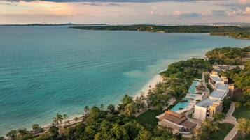 Beach nearby, white sand, free beach shuttle, free beach cabanas