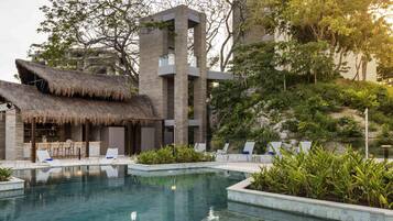 5 outdoor pools, open 7:00 AM to 8:00 PM, free cabanas, pool umbrellas