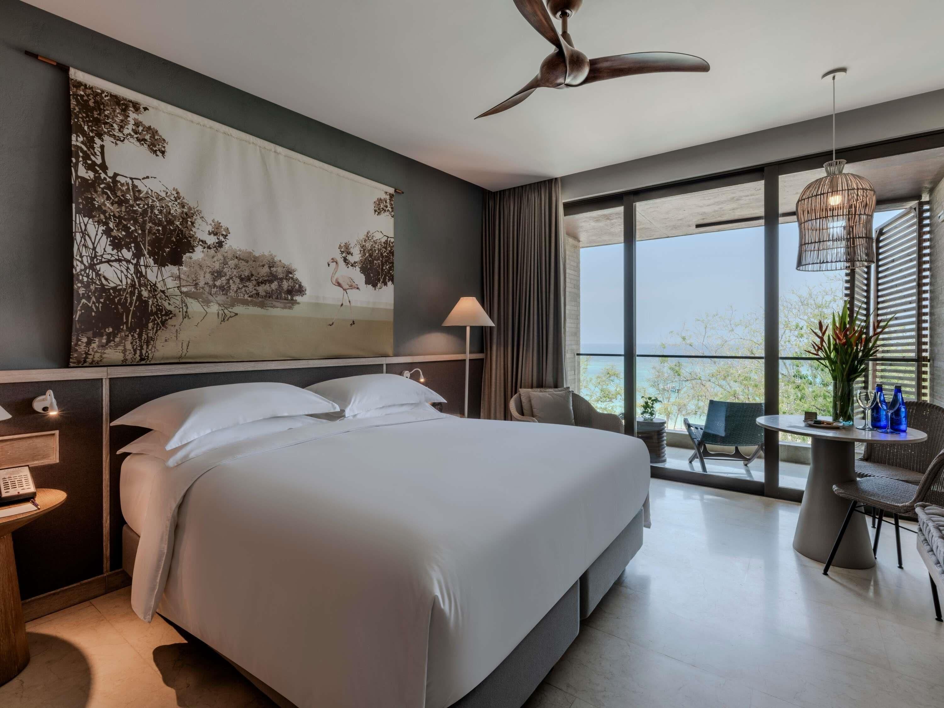 Superior Room, 1 King Bed, Oceanfront | Egyptian cotton sheets, premium bedding, down duvets, memory-foam beds