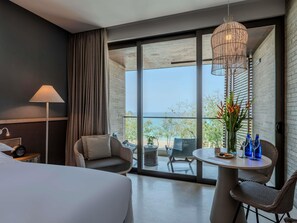 Rom – superior, 1 kingsize-seng, ved havkanten | Sengetøy i egyptisk bomull, sengetøy av topp kvalitet og dundyner