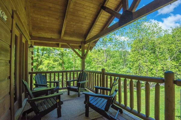 Covered deck seating to take in nature...