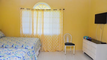 5 chambres, fer et planche à repasser, Wi-Fi gratuit, draps fournis