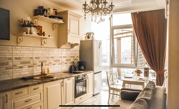 Fridge, microwave, oven, dishwasher