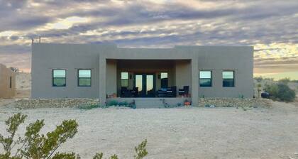 Desert Sky Hideaway: Modern Home near the Terlingua Ghost Town. 3 bedrooms. 2 ba