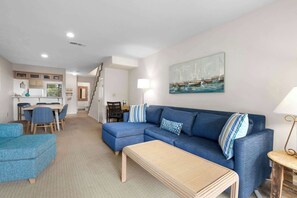 TV, fireplace, DVD player, offices - Seascape Resort Ocean View 2 BD Villa (Aptos)