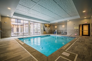 Indendørs pool