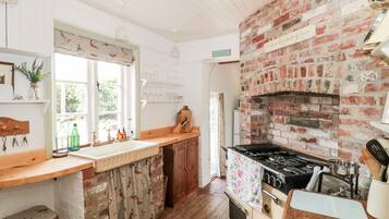 Cottage | Cuisine privée | Réfrigérateur, lave-vaisselle, bouilloire électrique, grille-pain
