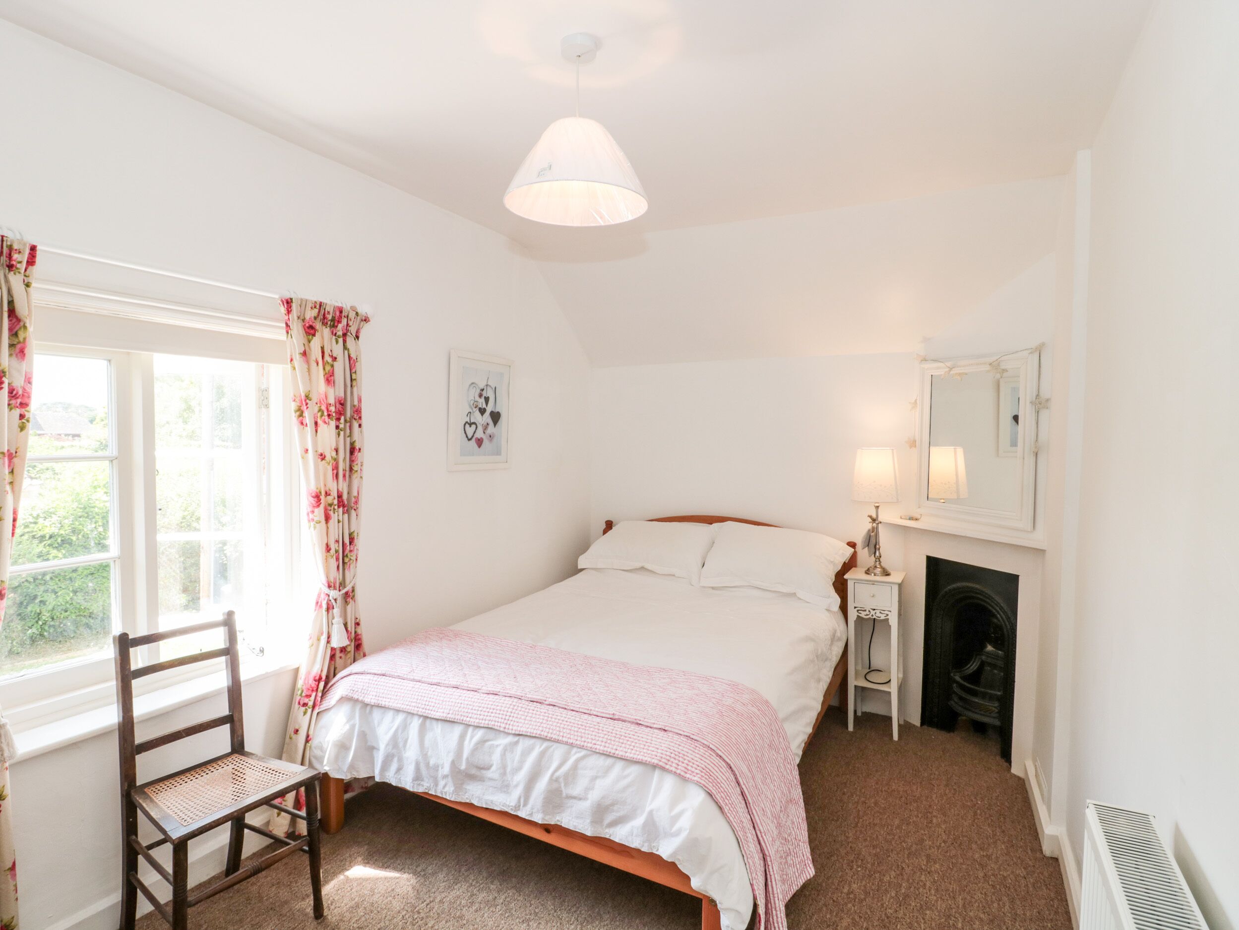 Cottage | 2 bedrooms, individually decorated, individually furnished, free WiFi