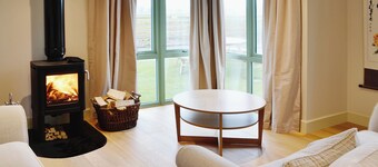 3 bedroom accommodation in Linlithgow, near Edinburgh