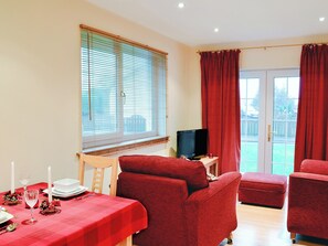 TV - 1 bedroom accommodation in Banavie, near Fort William (Banavie, near Fort William)