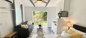 Hidden King Suite with Garden, Parking - 4 Guest