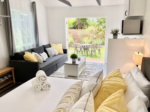 Hidden King Suite with Garden, Parking - 4 Guest