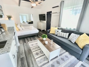 1 chambre, bureau, fer et planche à repasser, Wi-Fi