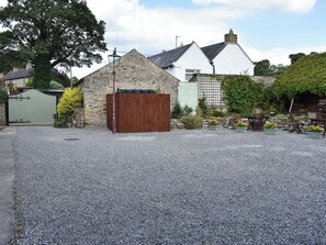 Property grounds - Foal Barn Cottages - Hayloft-CC211118 (Spennithorne, near Leyburn)