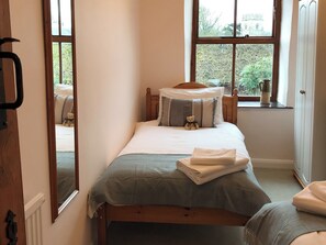 2 habitaciones, wifi gratis y ropa de cama