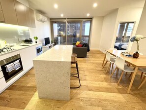 Fridge, microwave, oven, stovetop - Amazing 3BR Apt on Rose Ln by Readyset Apartments! (Melbourne)