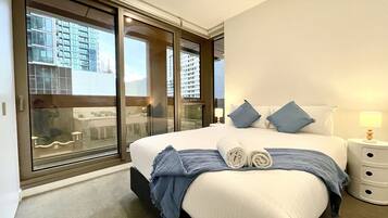 3 bedrooms, desk, iron/ironing board, travel cot