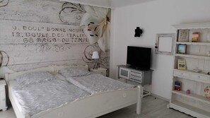 2 bedrooms, free WiFi, bed sheets