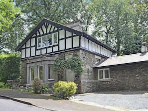 Exterior - 3 bedroom accommodation in Windermere (Windermere)