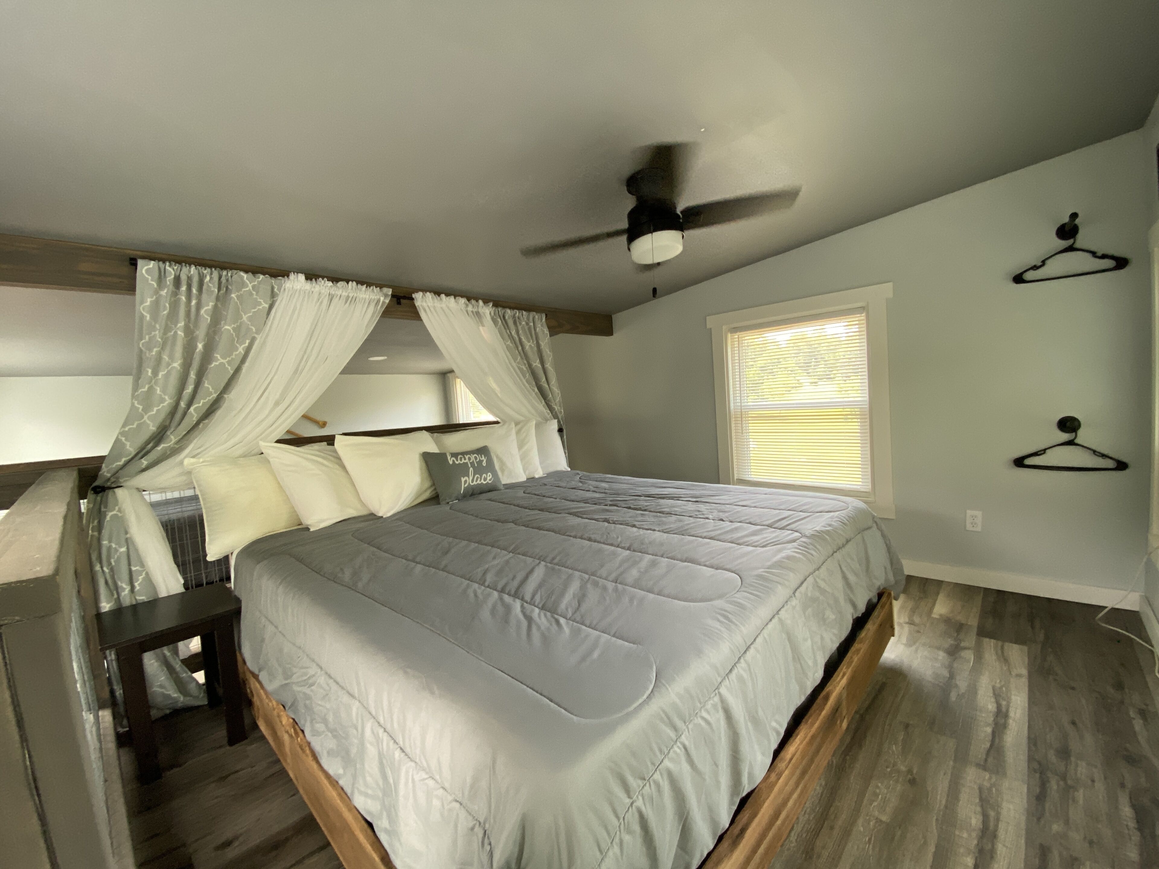 2 bedrooms, WiFi, bed sheets