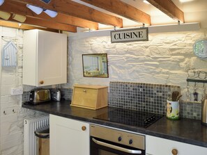 Oven, dishwasher, cookware/dishes/utensils, freezer - 4 bedroom accommodation in Shadycombe/Coronation (Shadycombe/Coronation)