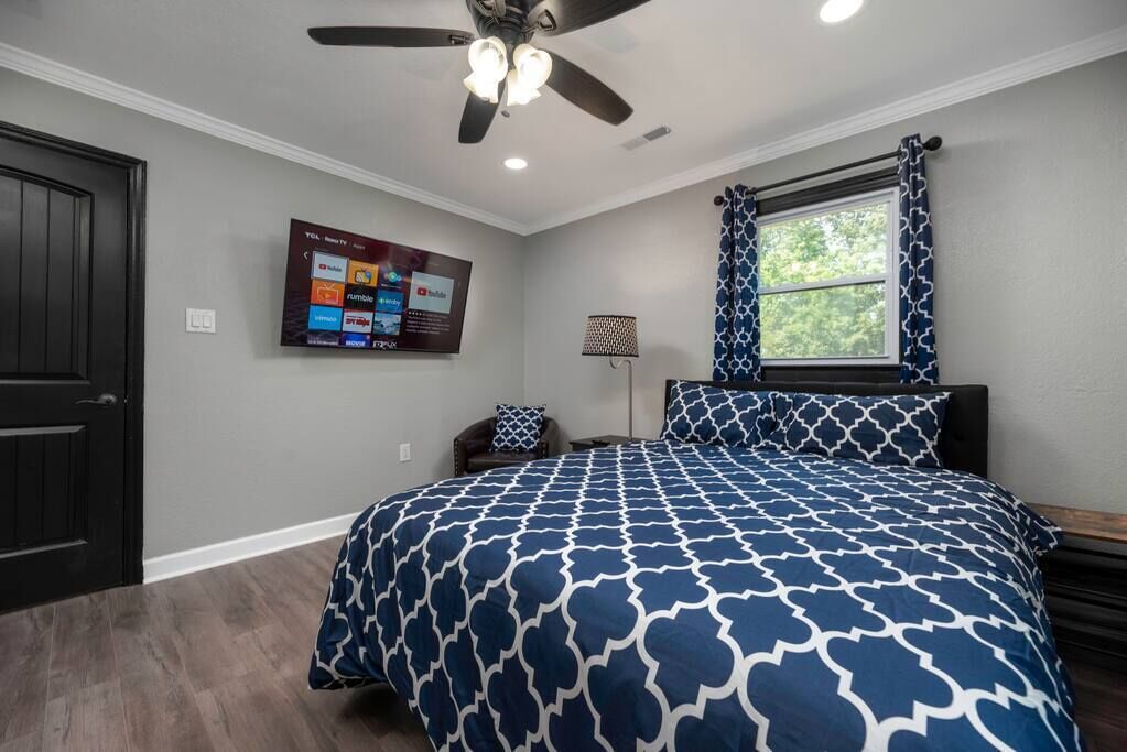 2 bedrooms, iron/ironing board, travel crib, WiFi