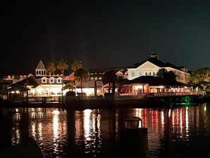 Exterior - Perfect Getaway! Beautiful Fam-Friendly Property @ Nassau w/Access to Sandyport Beach Resort (Nassau)