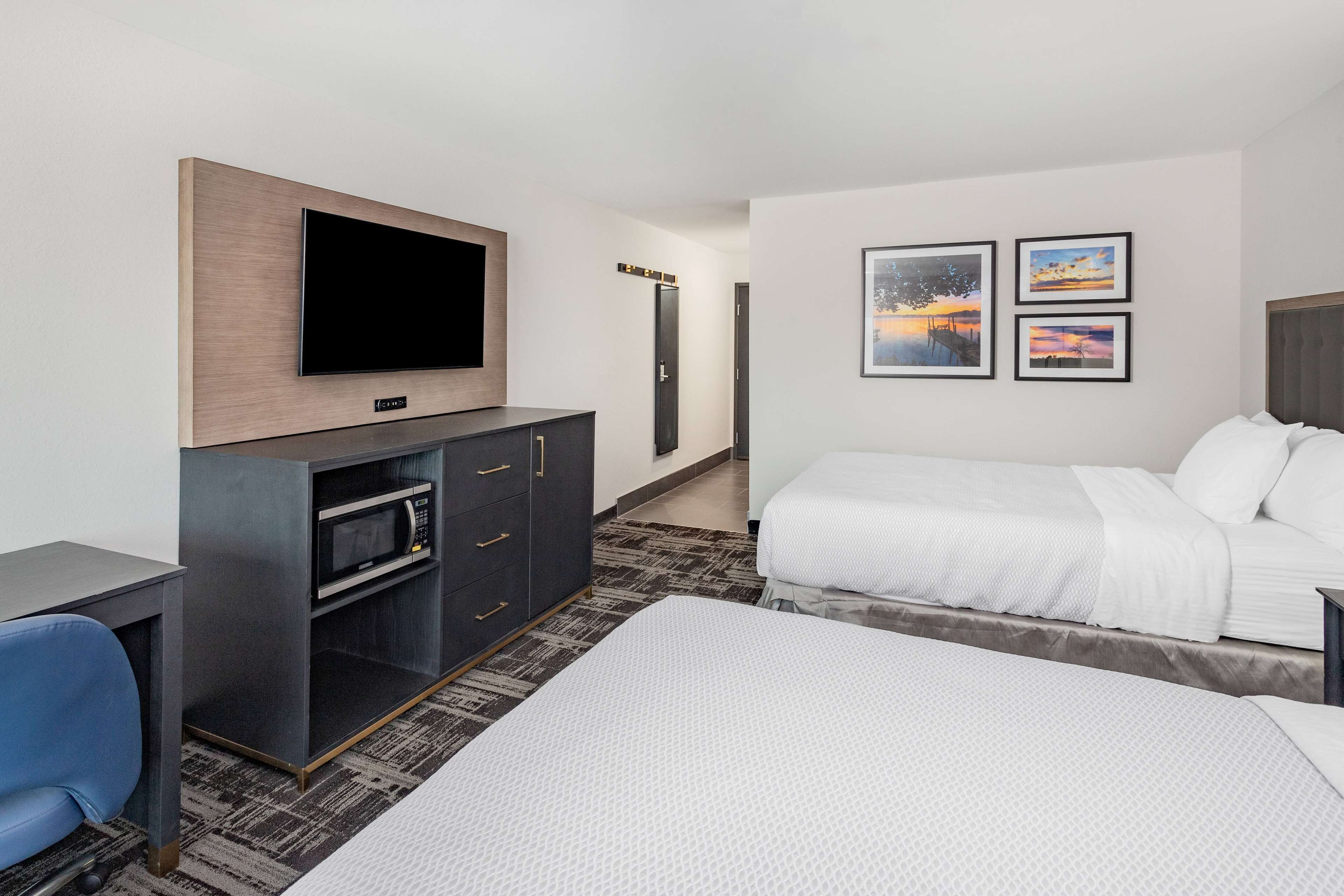 room, 2 queen beds, accessible, non smoking (mobility,tub w/grab bars) | pillow-top beds, desk, laptop workspace, blackout curtains