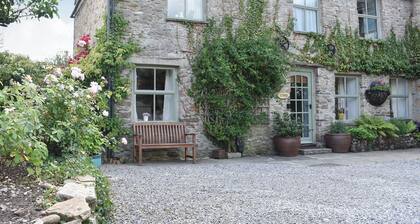 Foal Barn Cottages - The Smithy-CC211115