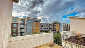 Property grounds - ★Luxury 4Story Home★Downtown Houston★Rooftop Patio (Houston)