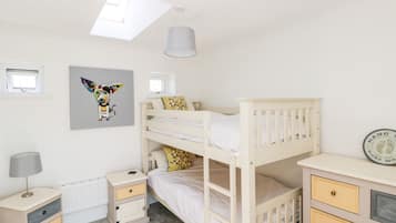 Casa de campo | 4 dormitorios, decoración individual, mobiliario individual