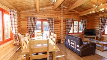 Cottage | Interior