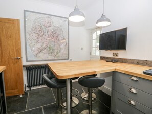 Cottage | Interior - The Burrow (Windermere)