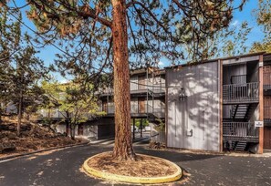 Exterior - Cozy Condo near Deschutes River and Pioneer Park (Bend)