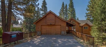 Big Buck Lodge in Tahoe City - large home with hot tub