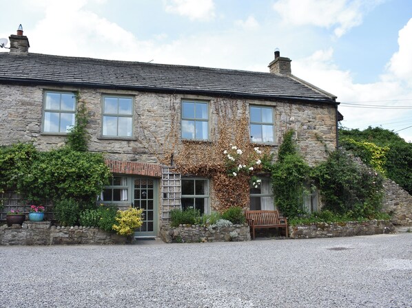 Exterior - Foal Barn Cottages - Cobble Cottage-CC211117 (Spennithorne, near Leyburn)