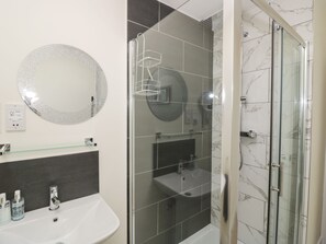 ChaumiĂšre | Salle de bain | Douche