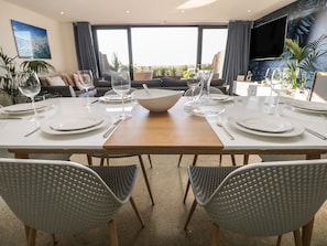 Stuga | Eget kök | Kylskåp, diskmaskin, vattenkokare och brödrost