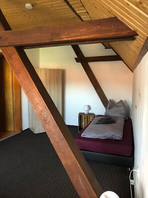 3 quartos, Wi-Fi de cortesia, roupa de cama