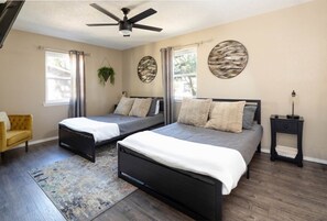2 bedrooms, desk, iron/ironing board, free WiFi