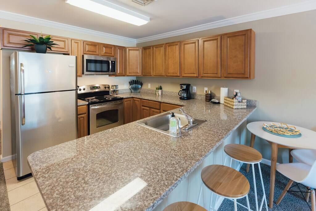 冰箱、微波炉、烤箱、炉灶