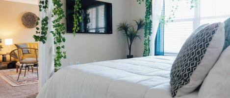 3 bedrooms, desk, iron/ironing board, travel crib