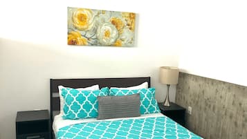 2 slaapkamers, een bureau, een strijkplank/strijkijzer, gratis wifi