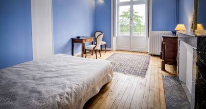 Château Beausoleil ~ 12 Pers. ~ 20' Nantes Centre