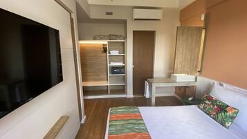 Suíte, Vista para o pôr do sol - Incluso acesso ao Parque Aquático Hot Beach Olímpia | 1 dormitorio, caja fuerte, cortinas opacas y wifi gratis