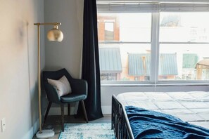 2 slaapkamers, een strijkplank/strijkijzer, wifi, beddengoed