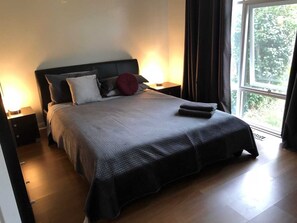 WiFi - Retreat for 6 in style. Well appointed house. (Nunawading)
