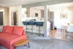 Smart TV, fireplace, DVD player, offices